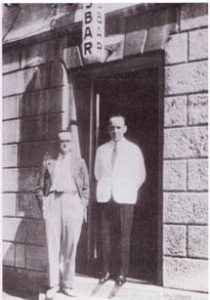 Old-photo-Harrys-Bar-210x300